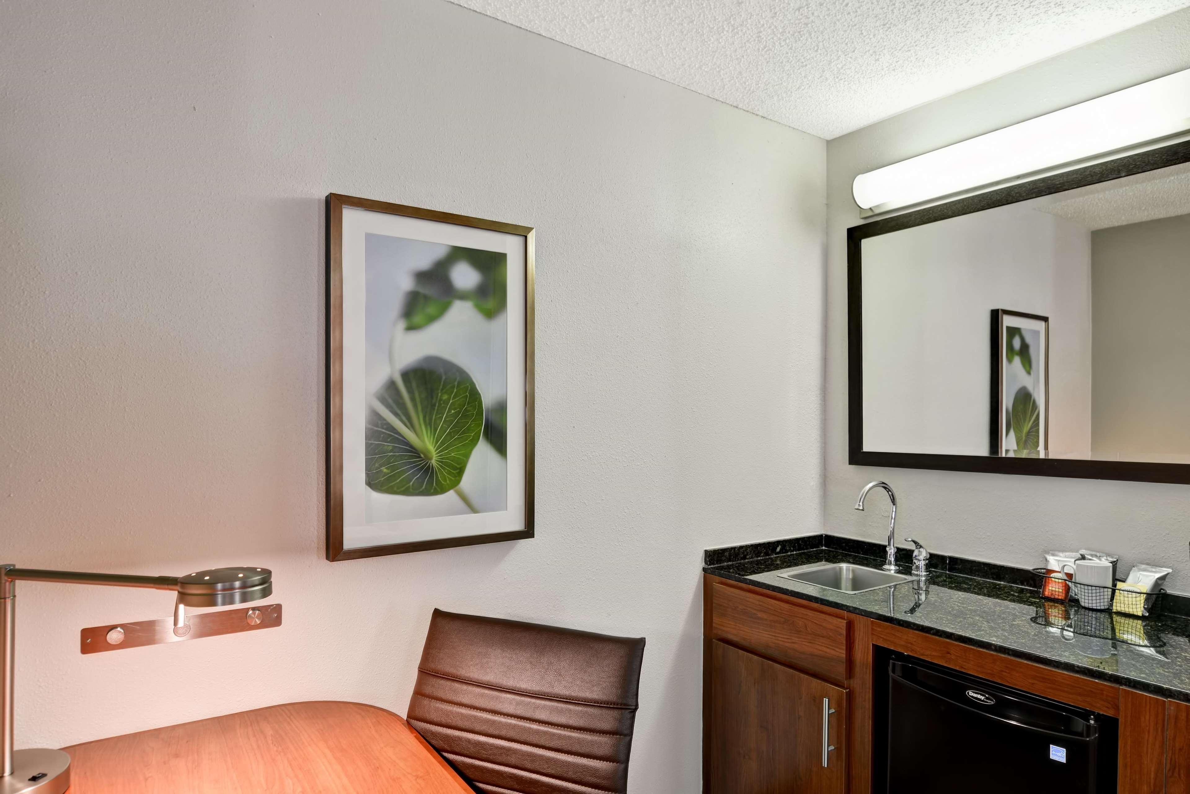 Hyatt Place Birmingham/Гувер Экстерьер фото