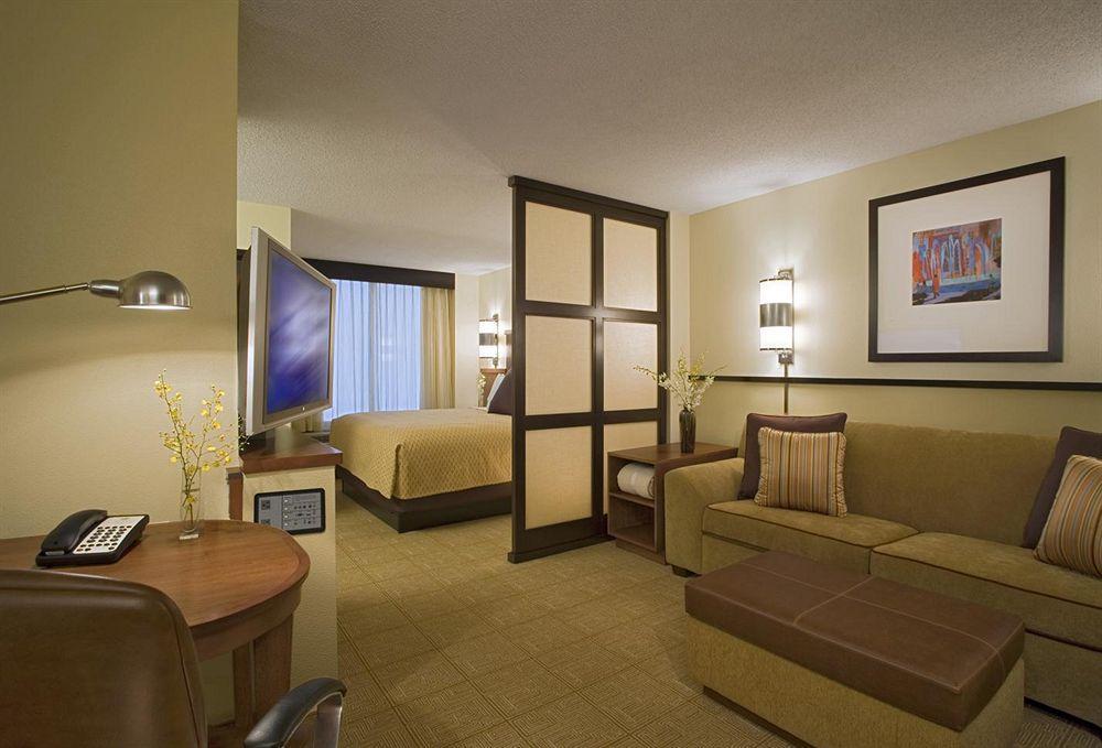Hyatt Place Birmingham/Гувер Экстерьер фото