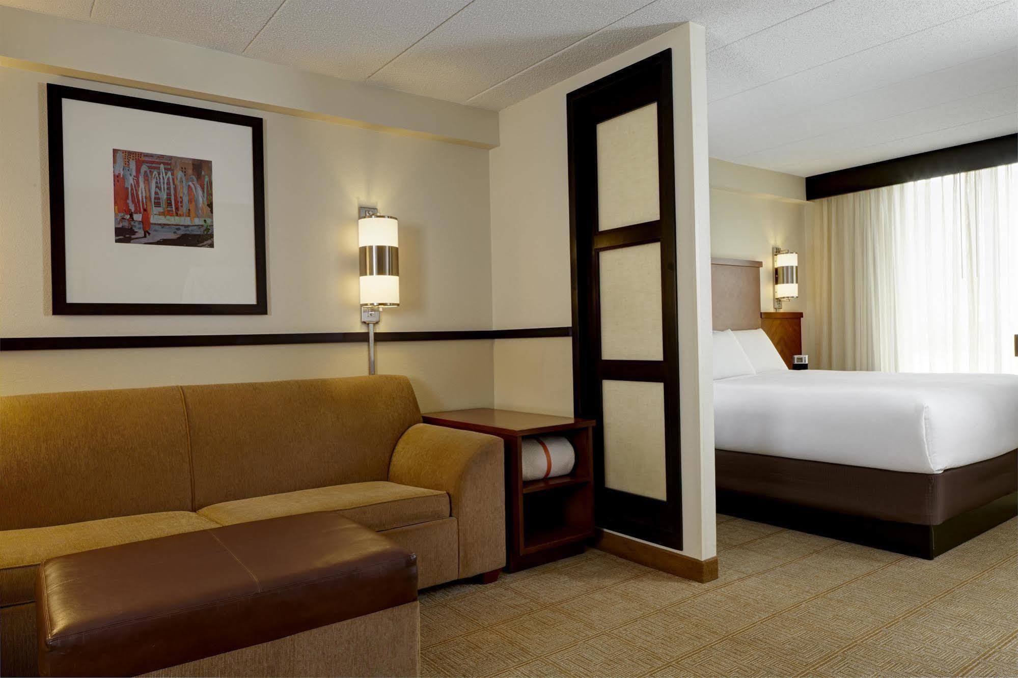 Hyatt Place Birmingham/Гувер Экстерьер фото
